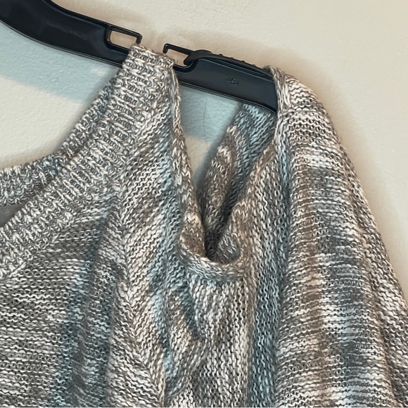 Torrid Marled Cold Shoulder Sweater Grey Size 2 - Picture 7 of 11